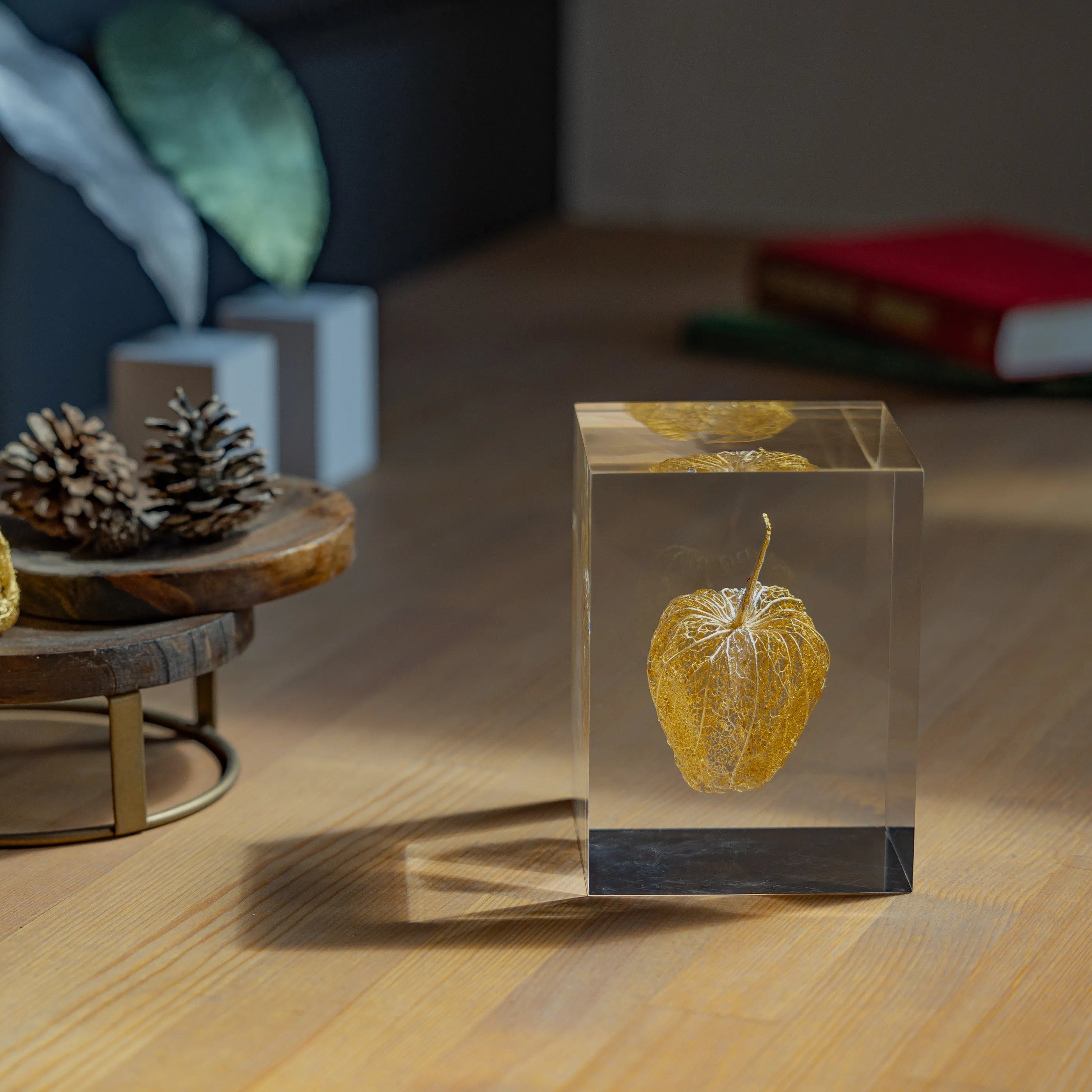 Lumière Gold Leaf Hozuki Light