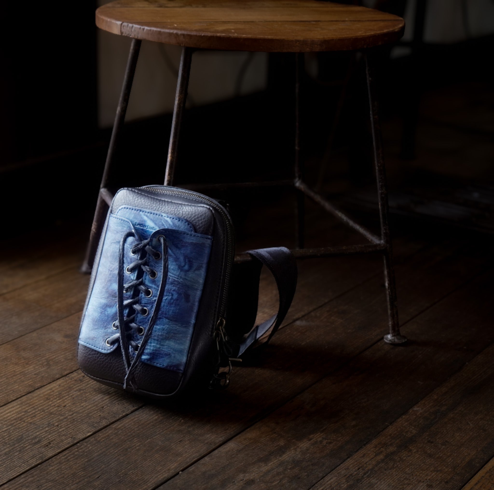 Body bag - Sneakle Body Bag (sneaker-shaped)