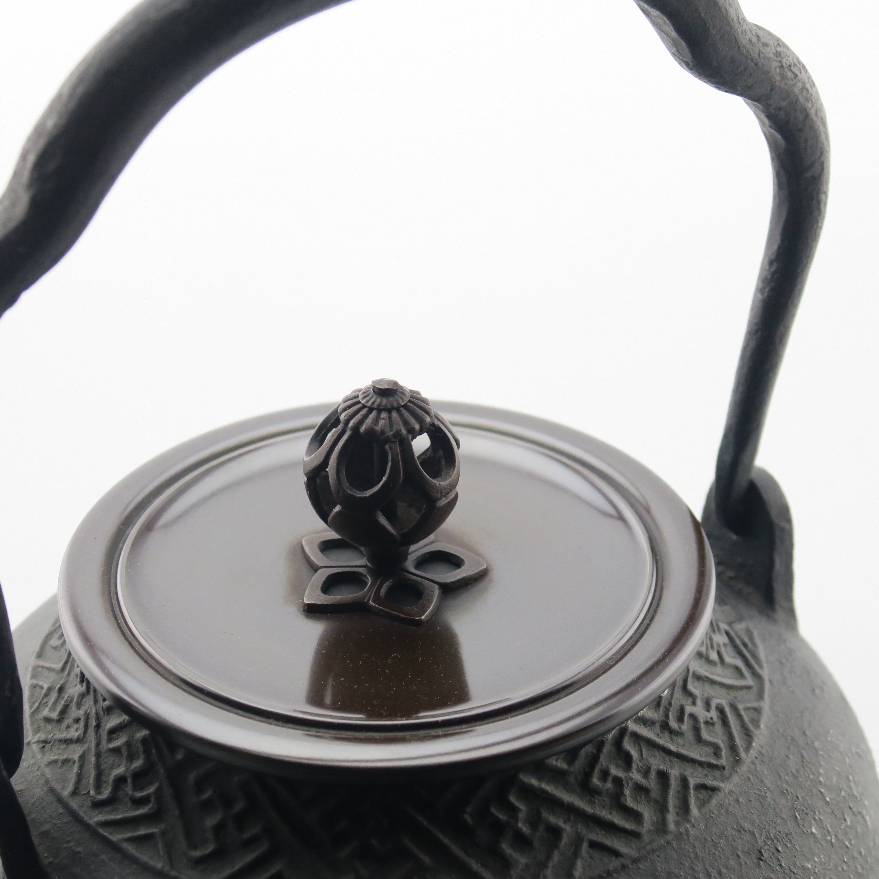 Chinese Lion and Peony Inlay Tetsubin